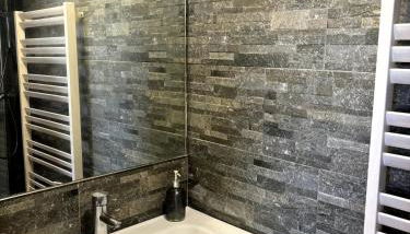 Pavillon indépendant au 1er étage de deux chambres - Foto 4