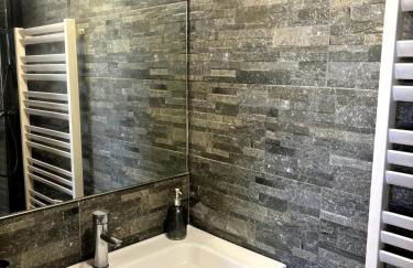 Pavillon indépendant au 1er étage de deux chambres - Foto 4