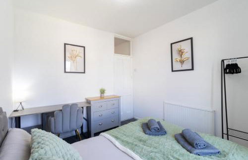 Open Mind Property - Cosy Home - 7 Beds & Parking - Foto 13