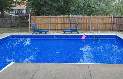 3,000-Sq-Ft Group Getaway with Pool Near Kansas City - Foto 33