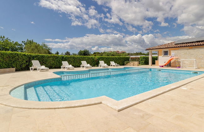 Alluring Apartment in Banjole near Beach & Island - Foto 16