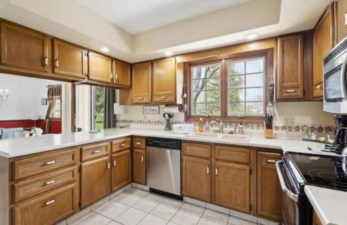 Near Shopping & Dining- The South Bend Bungalow - Foto 22