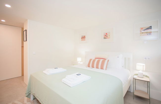 Liiiving in Porto - Haven Pool Apartment - Photo 13