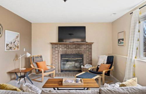 Beautiful Mountain Views Close to Hiking Trails - Foto 36