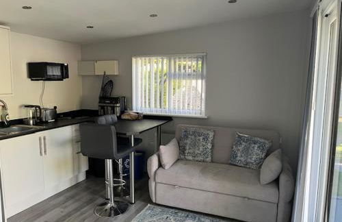 Independent garden studio - sleeps max 3. - Foto 2