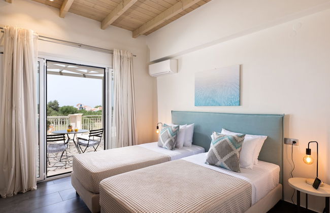 Ionian Mansion - Photo 9