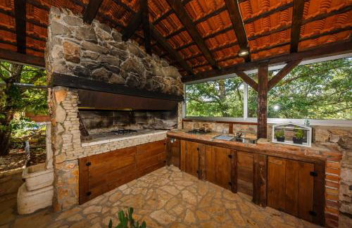 Rustic villa Radosic with indoor pool - Foto 21