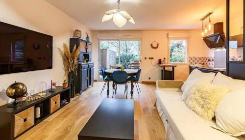 Le Saint Cyr - bel appartement, parking & terrasse - Foto 3