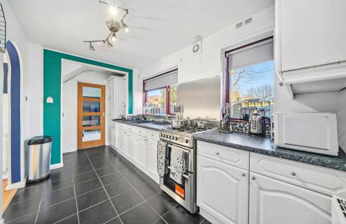 Spacious 3BED Home in Rugby - Ideal for Groups - Foto 3