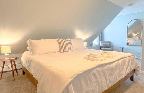 New - Mins to Concord/ Nashua - Walk to Downtown - - Foto 1