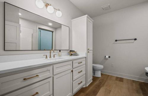 Lake Ouachita's Luxury Lake House - Foto 20