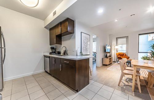 Stylish 2BDR & 2BTH - 15 mins walk to the beach! - Foto 20