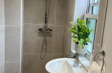 Cozy 3-Bed Cottage with Hot Tub - Foto 36