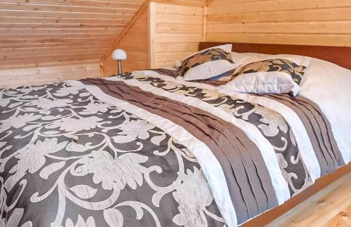 Beautiful Home In Jezierzany With Wifi - Foto 10