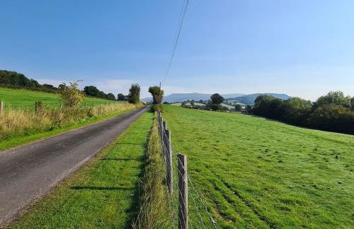 Cosy couples bolthole heart of Brecon Beacons - Photo 10