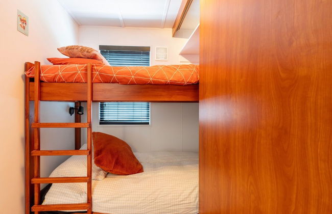 Luxury Chalet in Stegeren, Beautiful Surroundings - Photo 3