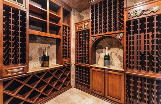 Secluded Estate Exclusive Views of Wine Country + Private Home Theater Twilight Vines by Avantstay - Foto 13