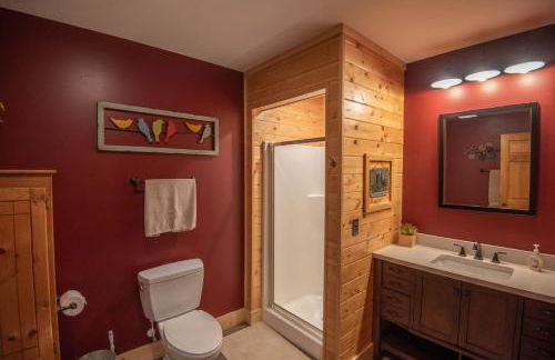 Blue Ridge Mountain Retreat - 30 acres to explore & VIEWS, Sleeps 15 - Foto 28