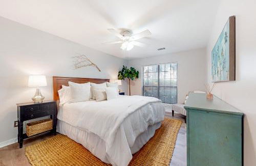 Sandpiper Cottage - 30 Day Rental - Photo 11