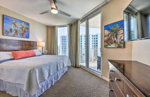 Modern Resort Condo with Balcony - Walk to Beach! - Foto 14