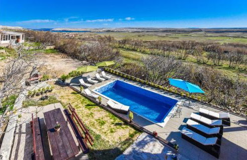 Gorgeous Apartment In Stara Vas - Photo 9