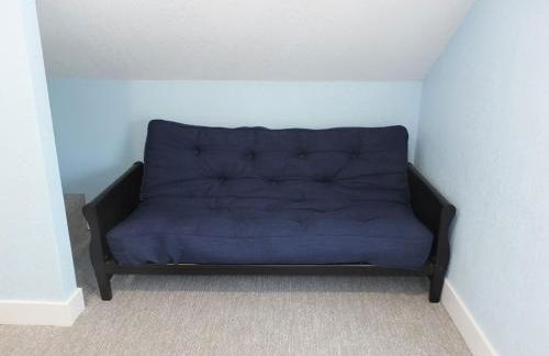 Beach Town Escape - Newly-Remodeled & Gorgeous! - Photo 41