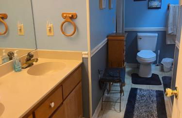 3-Bedroom Retreat with Private Yard - Photo 11