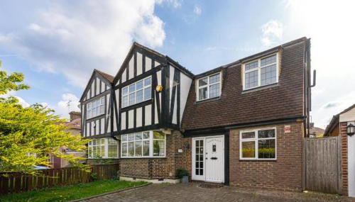 Lovely 5 Bed House in Barnet , home away from home - Foto 1