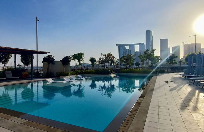 Maison Privee - Modern & Panoramic Sea View Apt on Al Reem Island - Photo 14