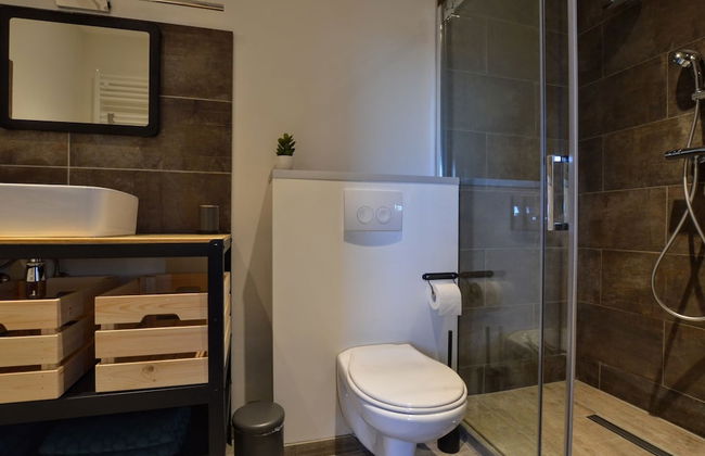 Luxurious Cottage in Aywaille with Sauna & Hot Tub - Photo 19