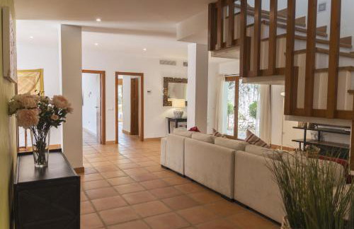 Villa Los Huaraches - Mijas Golf - Private Swimming Pool - 5 Bedrooms - 5 Bath - Air Conditioning - Photo 11