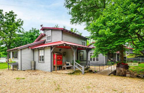 Hike, Swim and Fish Lakefront Cabin in Roach! - Foto 20