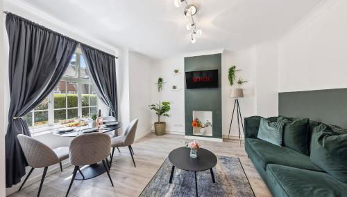 Modern and Comfortable Spacious 3 Bedroom House with Large Private Garden - Foto 5