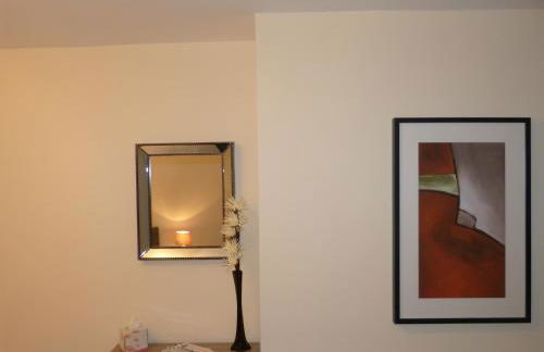 The Sawmills, Carlisle - Spacious 4 Bedroom Family House - Free WiFi - & Parking - Walk to Carlisle Castle - Foto 49