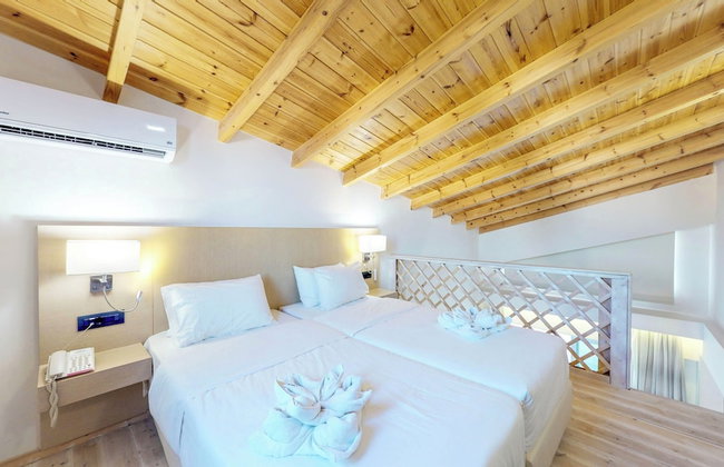 Marika Beach Hotel - Photo 115