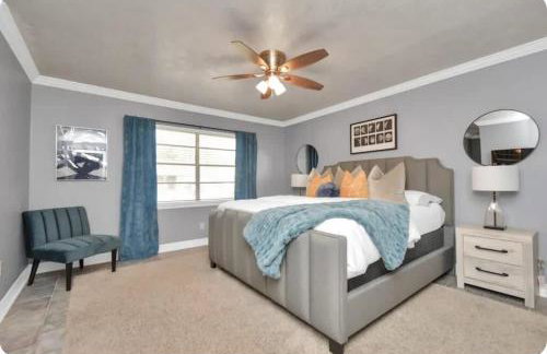 Backyard Oasis-Pool & Grill-Heart of Friendswood - Foto 51