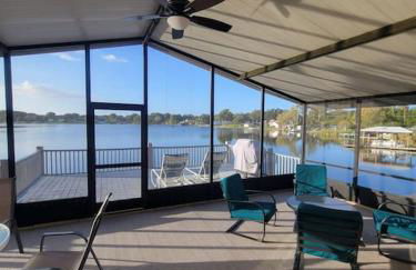 Lake House Retreat - Photo 6