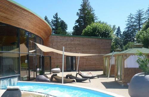 La Petite Bulle : Gîte Confortable et Moderne à Saint-Galmier - FR-1-496-293 - Foto 7