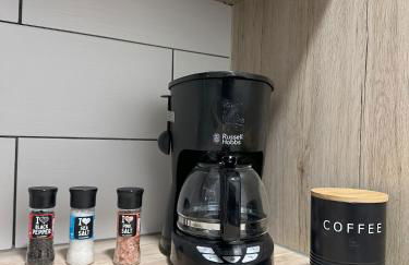 Voll ausgestattete Apartments mit Einzelbetten - Küche - WLAN - PKW-Parkplatz - Foto 32