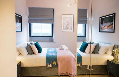 Spacious 3-Bed Retreat - Modern & Super Central - Foto 16