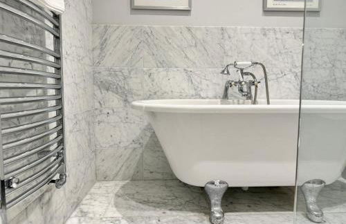 Hill House, Spectacular Rural Home With Hot Tub - Photo 54