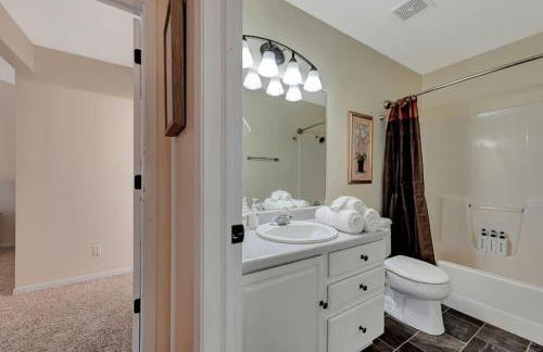 Massive 6 bedroom in a great area - Foto 20