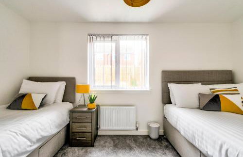 2-Bedroom Holiday Home With Private Garden & Parking - Foto 9