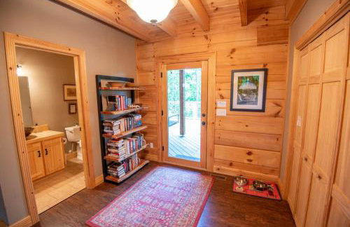 Blue Ridge Mountain Log Cabin - Views - Fireplace - River Access! - Photo 19