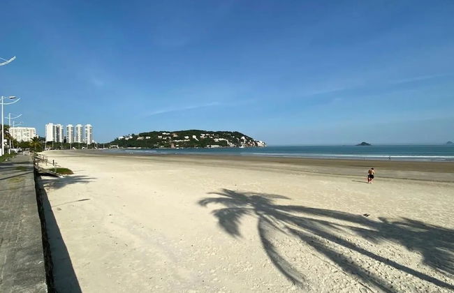 Apto na Enseada a 50 metros da praia - Foto 15