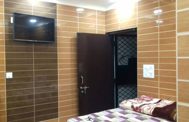 Posh, Nice Foreigner Area Lajpat Ngar Luxury Room - Foto 4