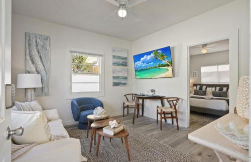 Draper Bungalow By CoastVH - Charming 1940 - Photo 10