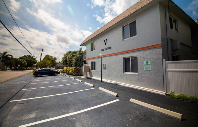 The Victor Apartments By Lowkl - Photo 42