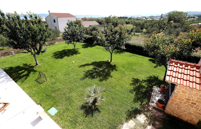 Luxury Secluded Villa w. Pool, Jacuzzi and Garden - Photo 46