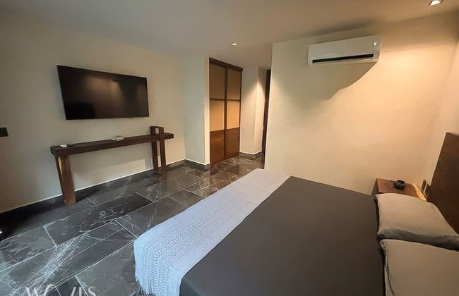 2BR w Private Pool Near the Beach Spacious Stay - Photo 13